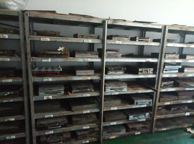 圣凯硅胶解读 硅胶制品拆边难题的成因与机械设备的关联